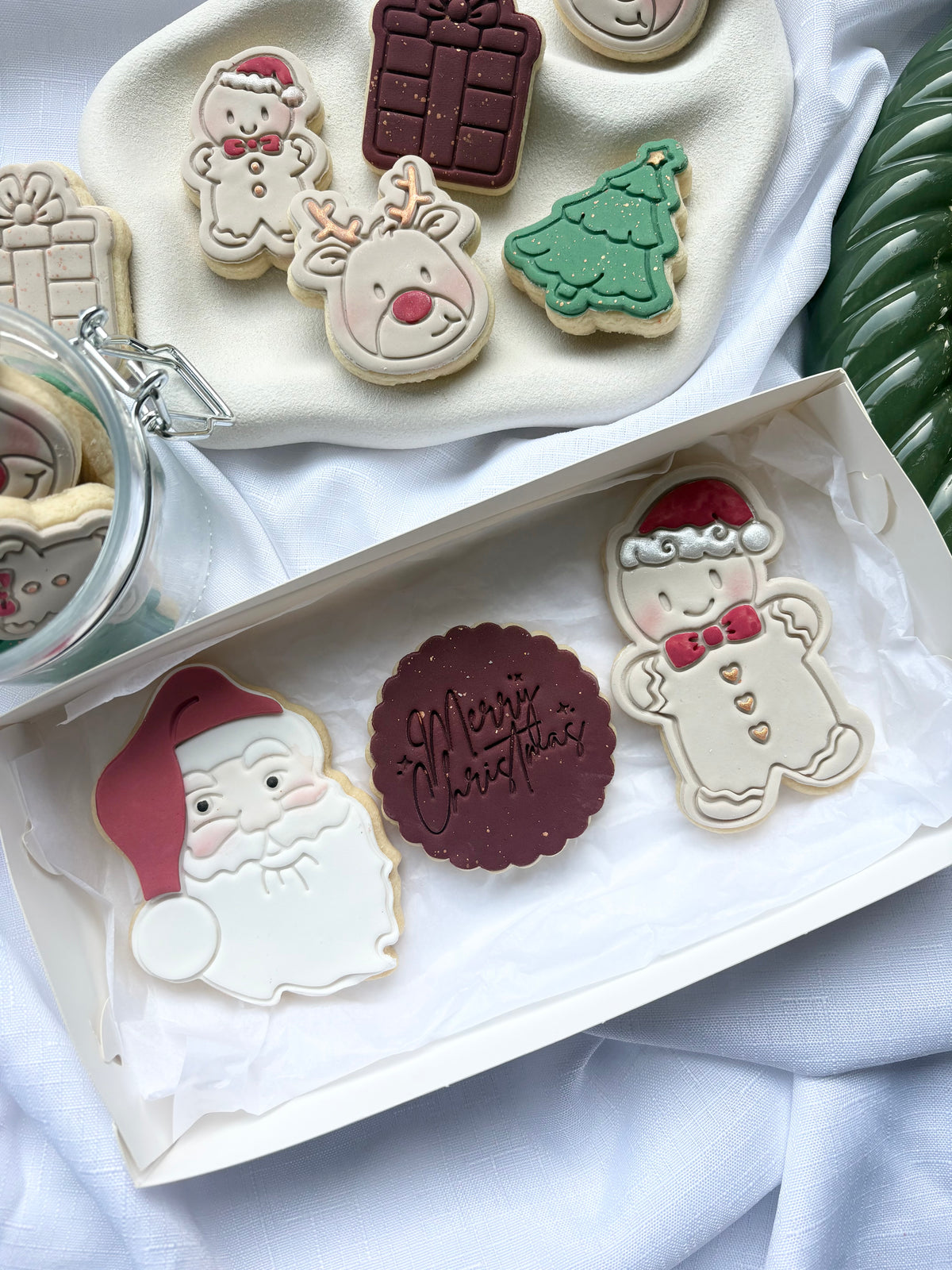 Christmas Gift Box – (3 Cookies)