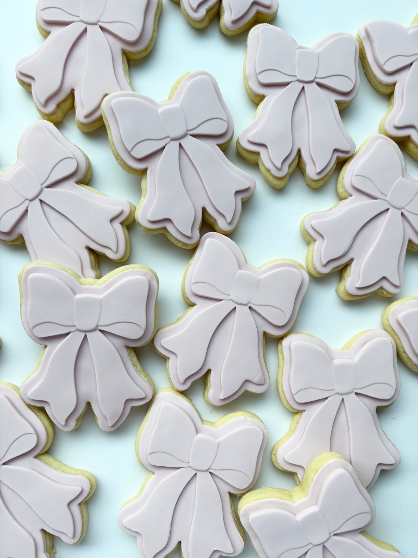 BOW COOKIES