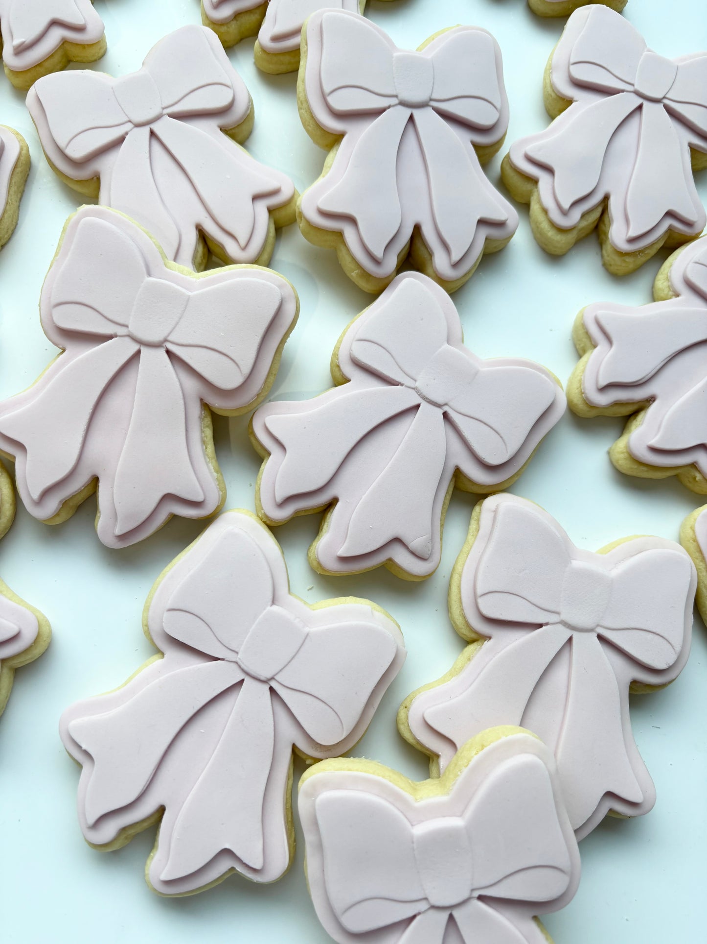 BOW COOKIES