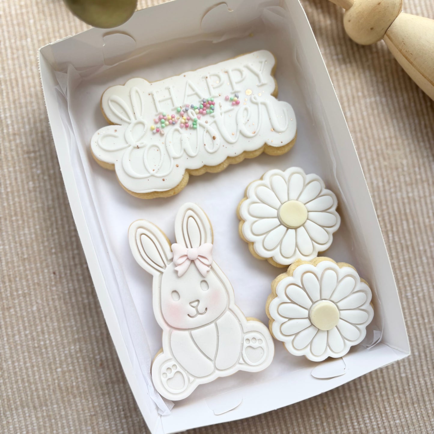 EASTER BUNNY BOW & DAISY COOKIES