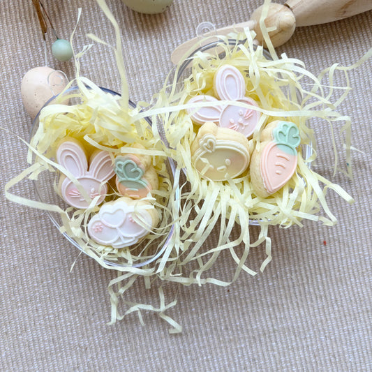 EASTER COOKIES IN A EGG SHAPE BAUBLE