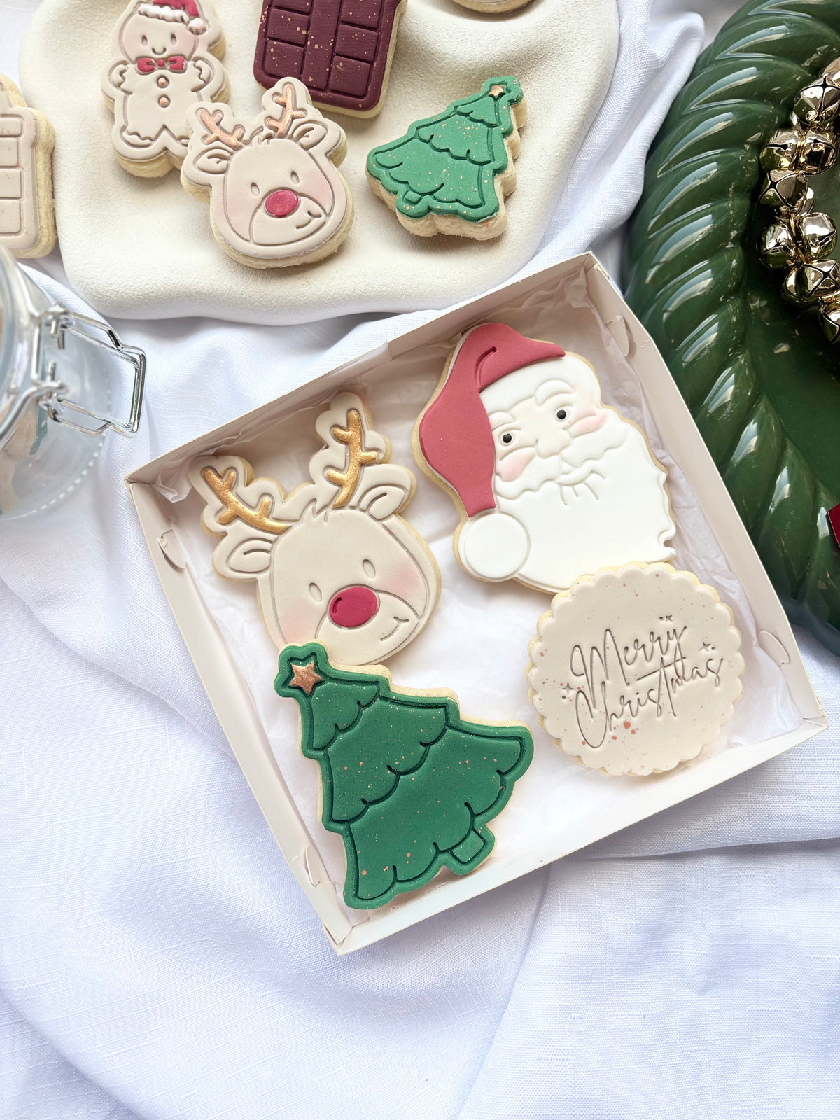 Christmas Classics Gift Box – Santa, Reindeer, Tree & Merry Christmas (4 Cookies)