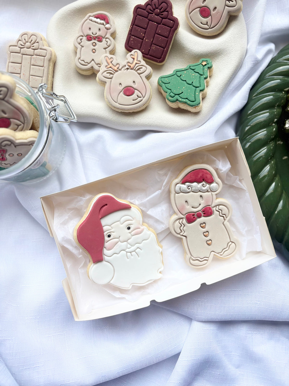 Christmas Duo Gift Box – Santa & Friend (2 Cookies)